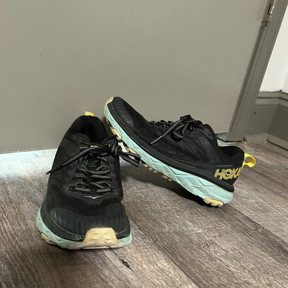Hoka One One Challenger ATR 5 Road Running Shoes Black Aqua Yellow Womens 9